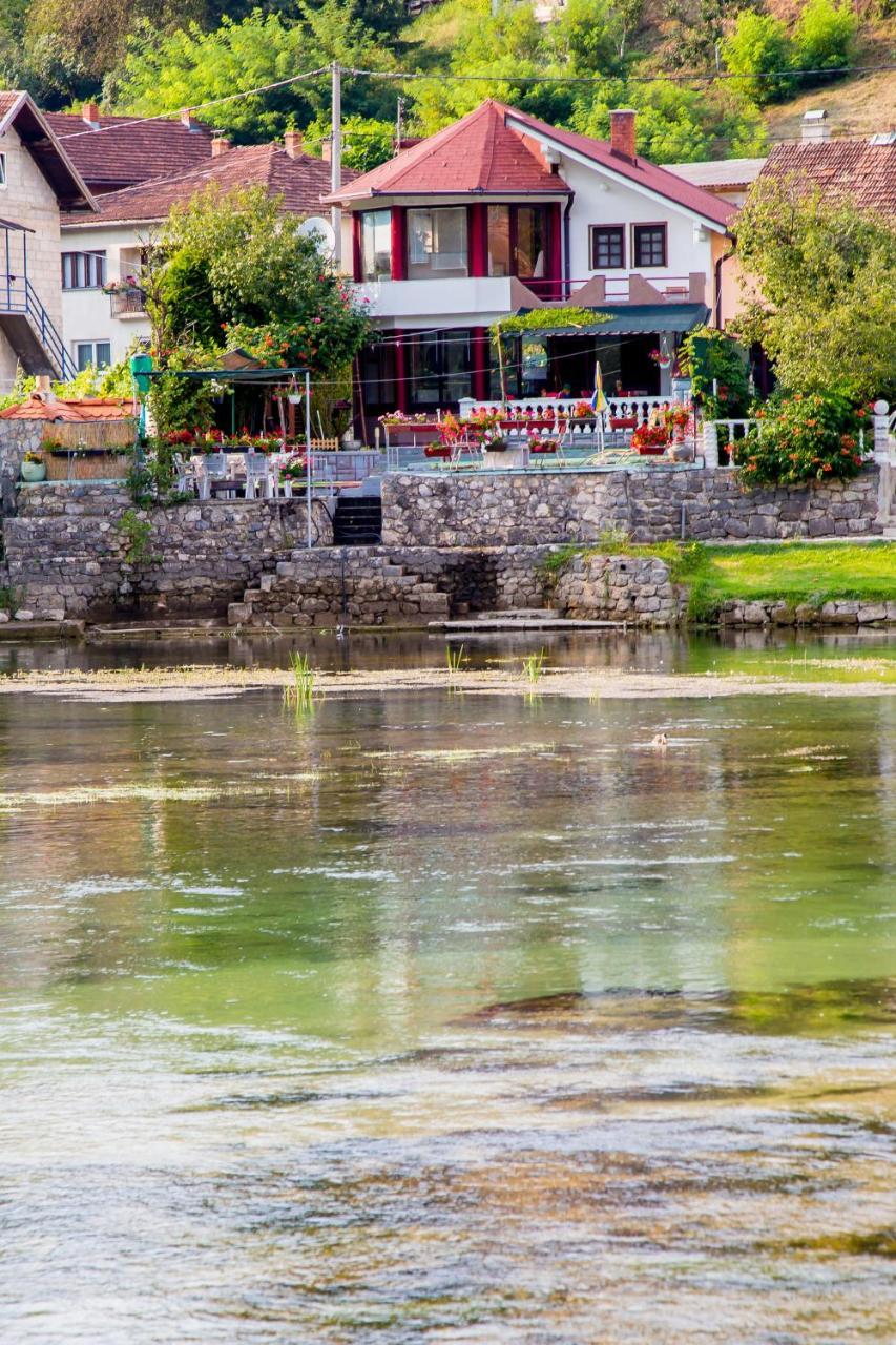 Villa Dino Kulen Vakuf Exterior foto