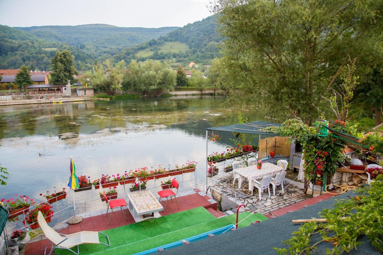 Villa Dino Kulen Vakuf Exterior foto